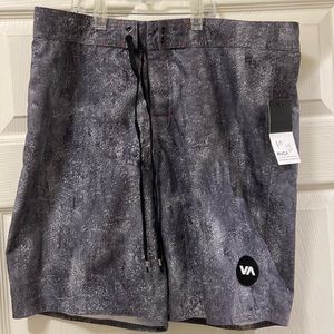 Mens RVCA board shorts size 32